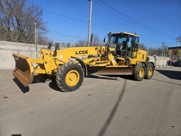 Спецтехника 08 Автогрейдер LGCE G9165F